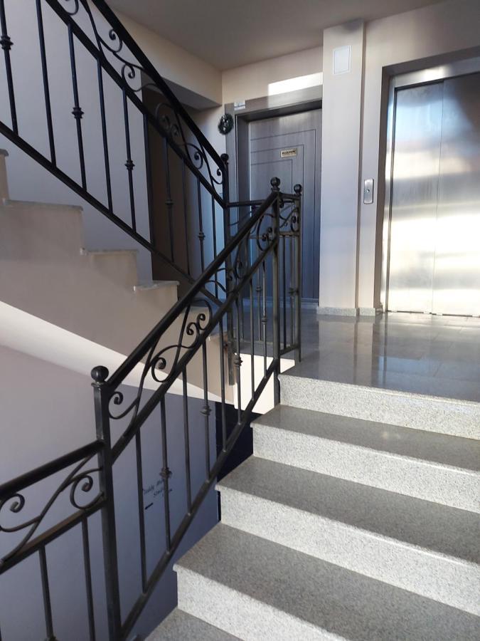 Vazov Apartment Kazanlŭk المظهر الخارجي الصورة